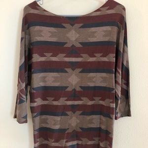 Enti Glamour Tribal/Aztec Top